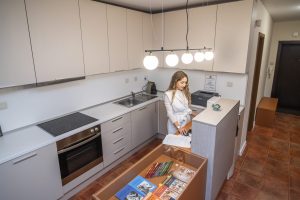 цени и условия за йога курсове